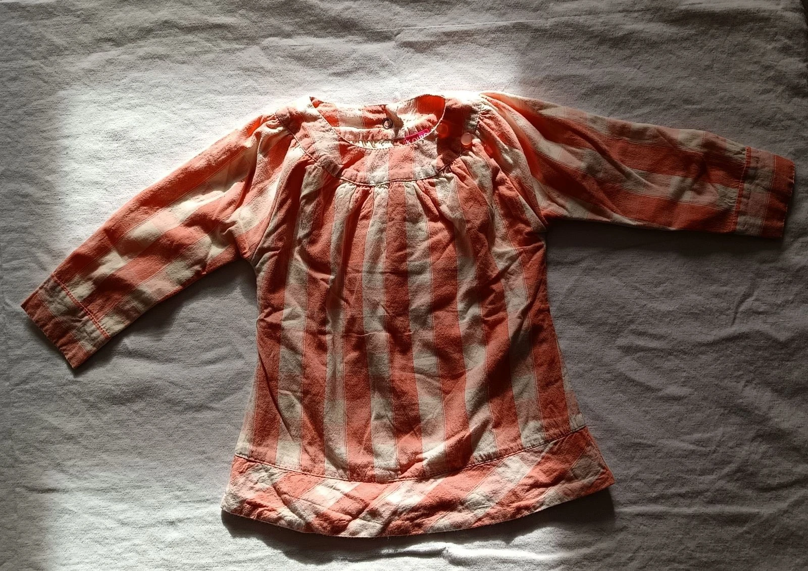 Blusa ou vestido pequeno pikouic tamanho 9 meses – photo 2